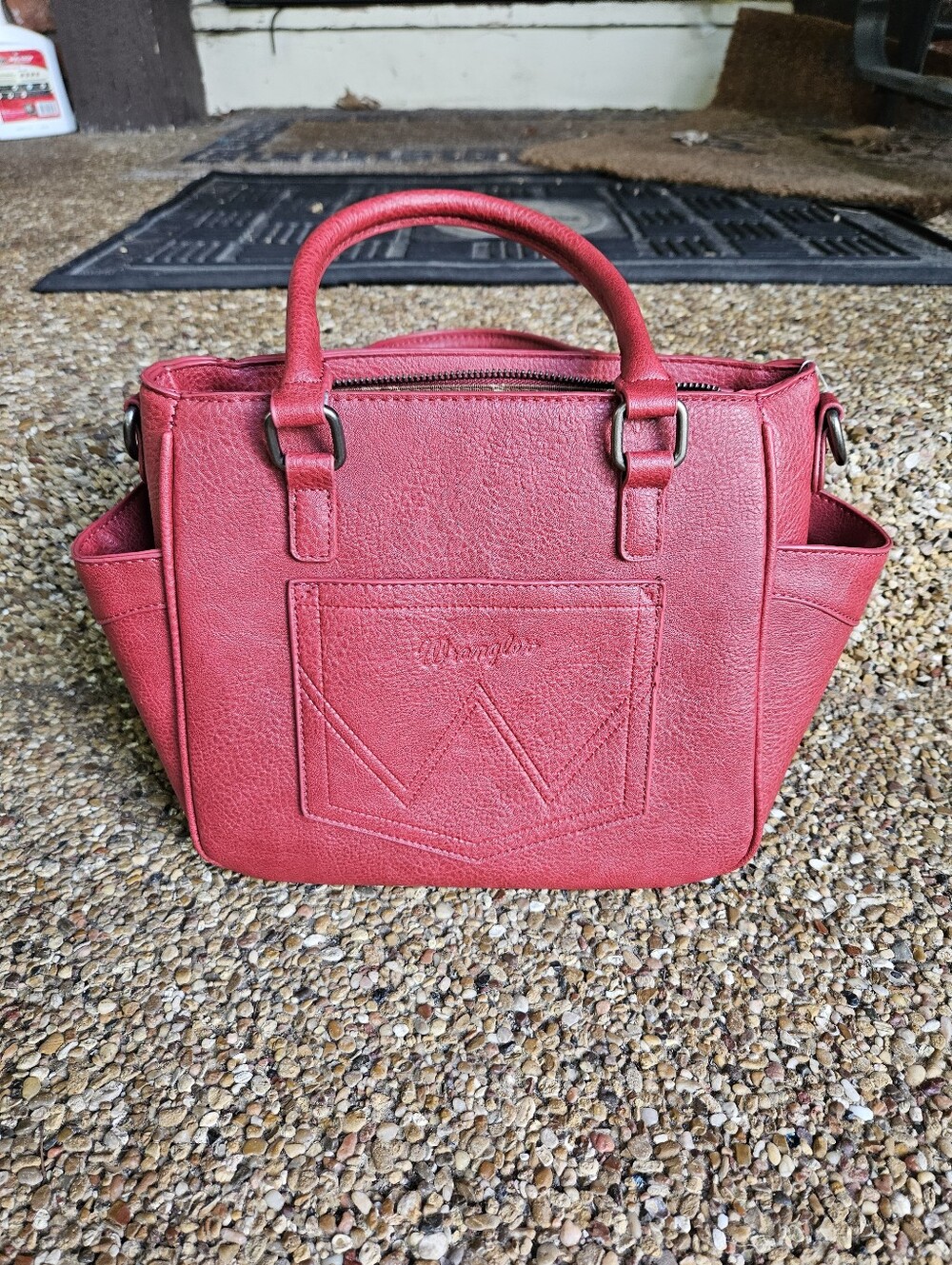 Wrangler Red Leather Satchel/Crossbody Handbag. - Picture 9 of 9